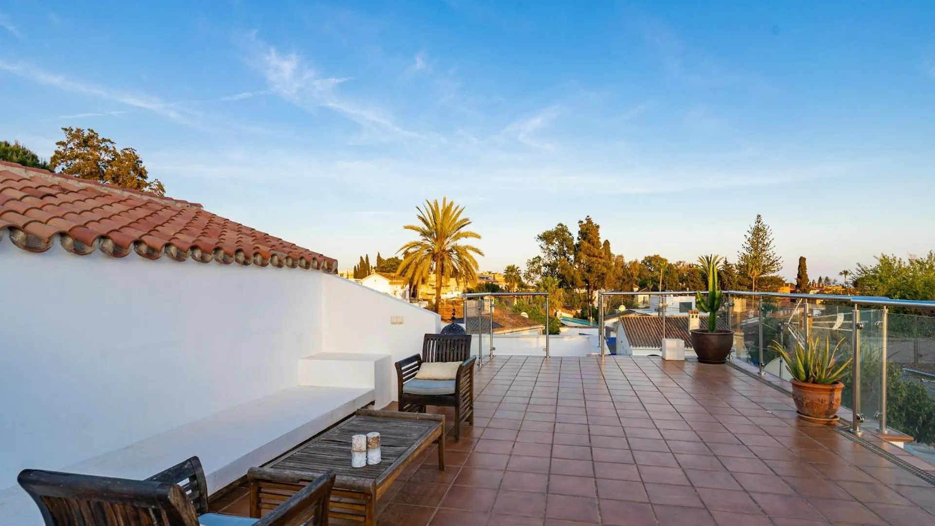 Villa Madrugada, Beachside Villa In Costabella Marbella Španělsko