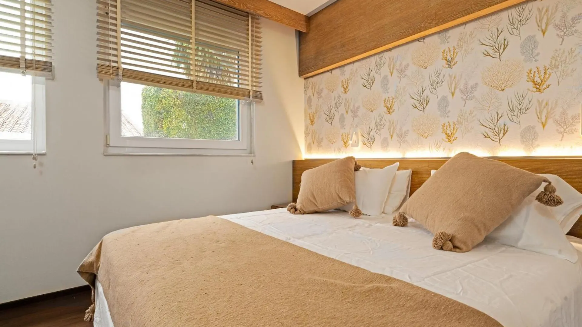 Villa Madrugada, Beachside Villa In Costabella Marbella