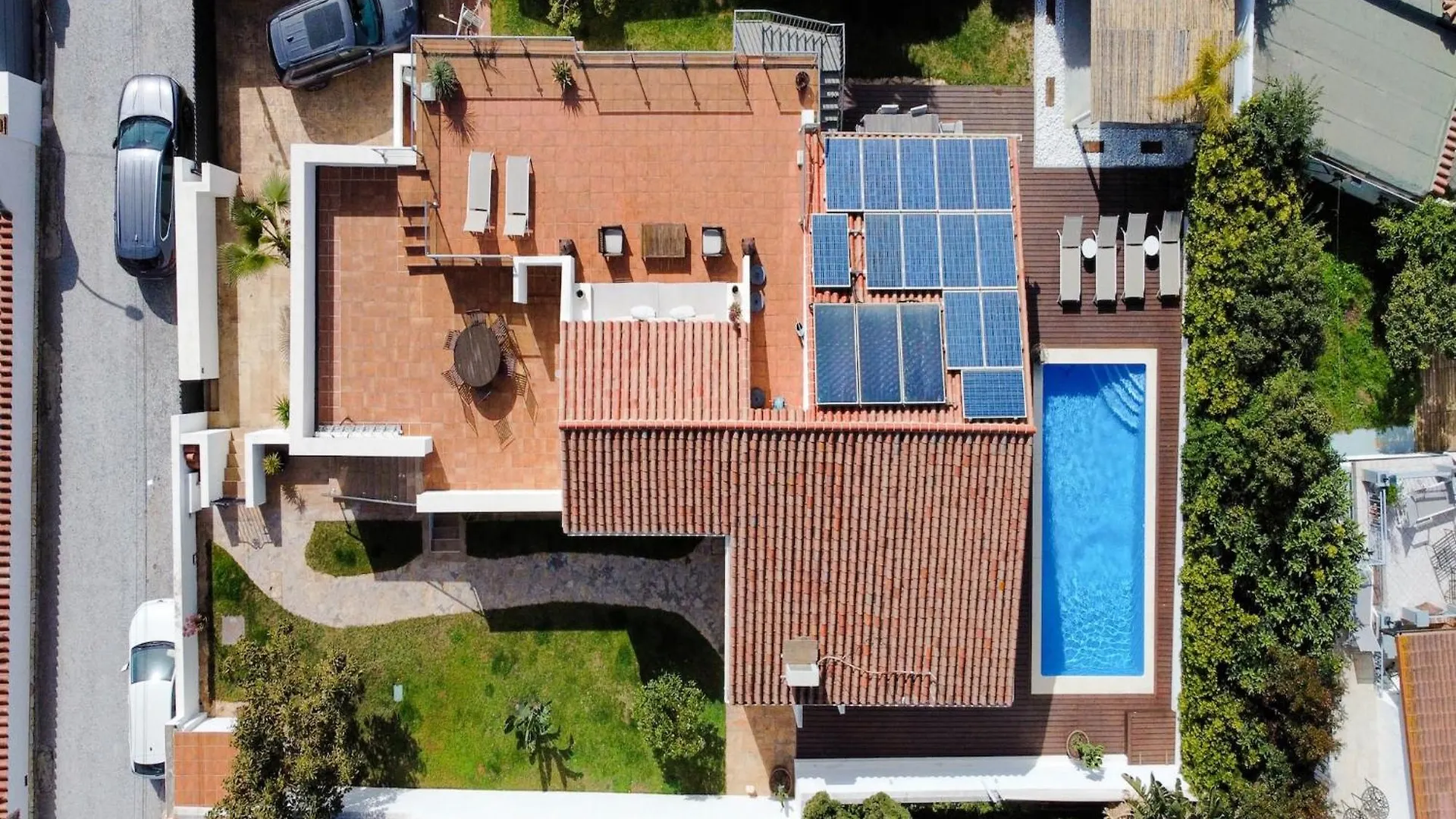 Villa Madrugada, Beachside Villa In Costabella Marbella