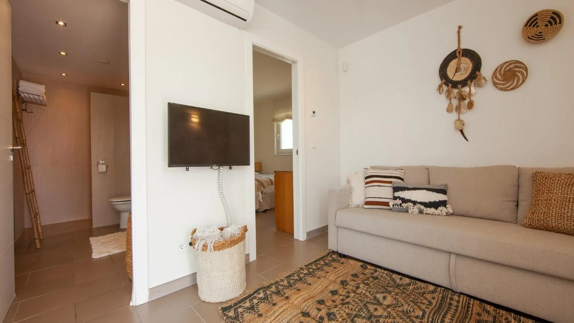 Villa Madrugada, Beachside Villa In Costabella Marbella 0*,