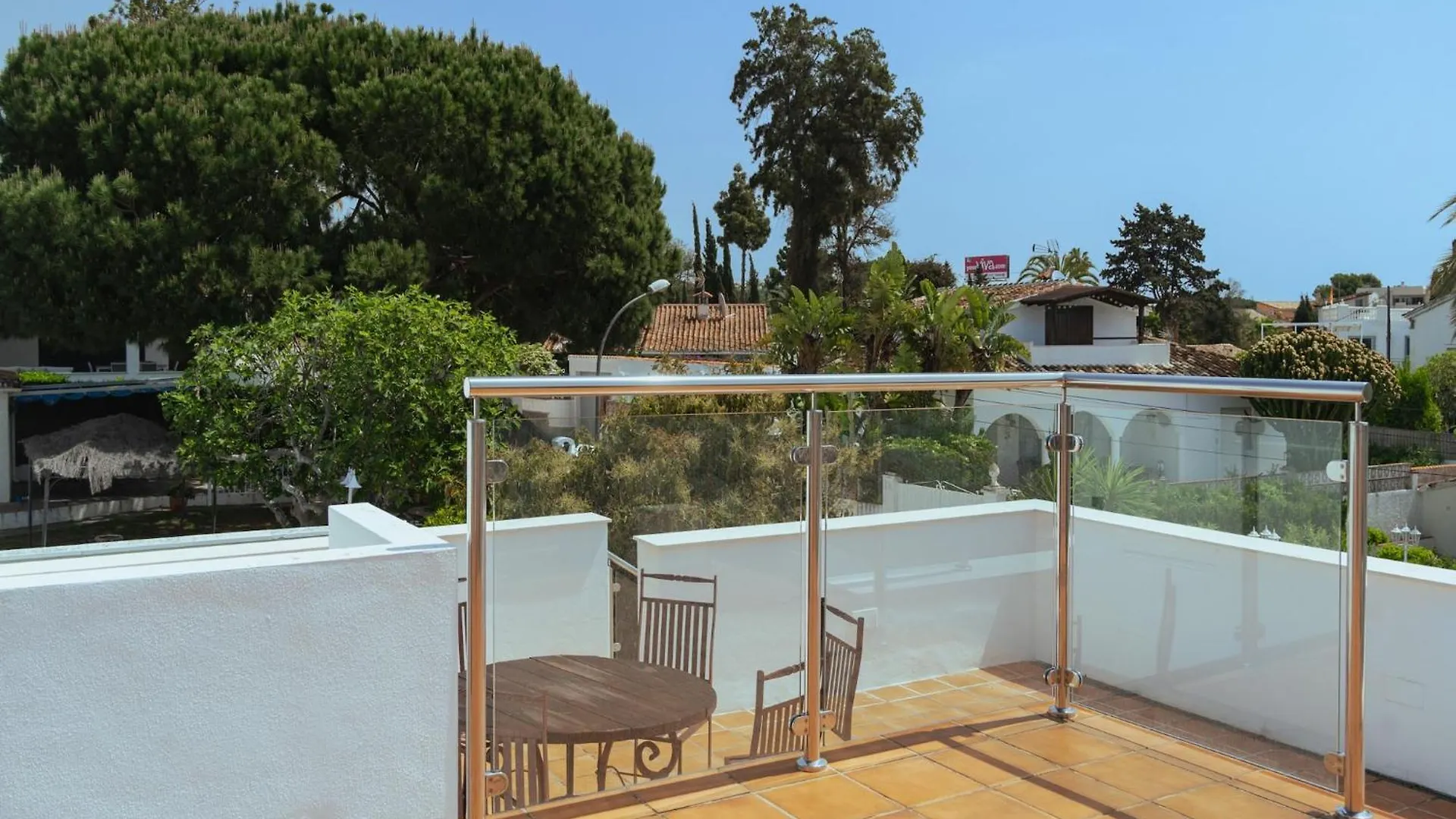 Villa Madrugada, Beachside Villa In Costabella Marbella