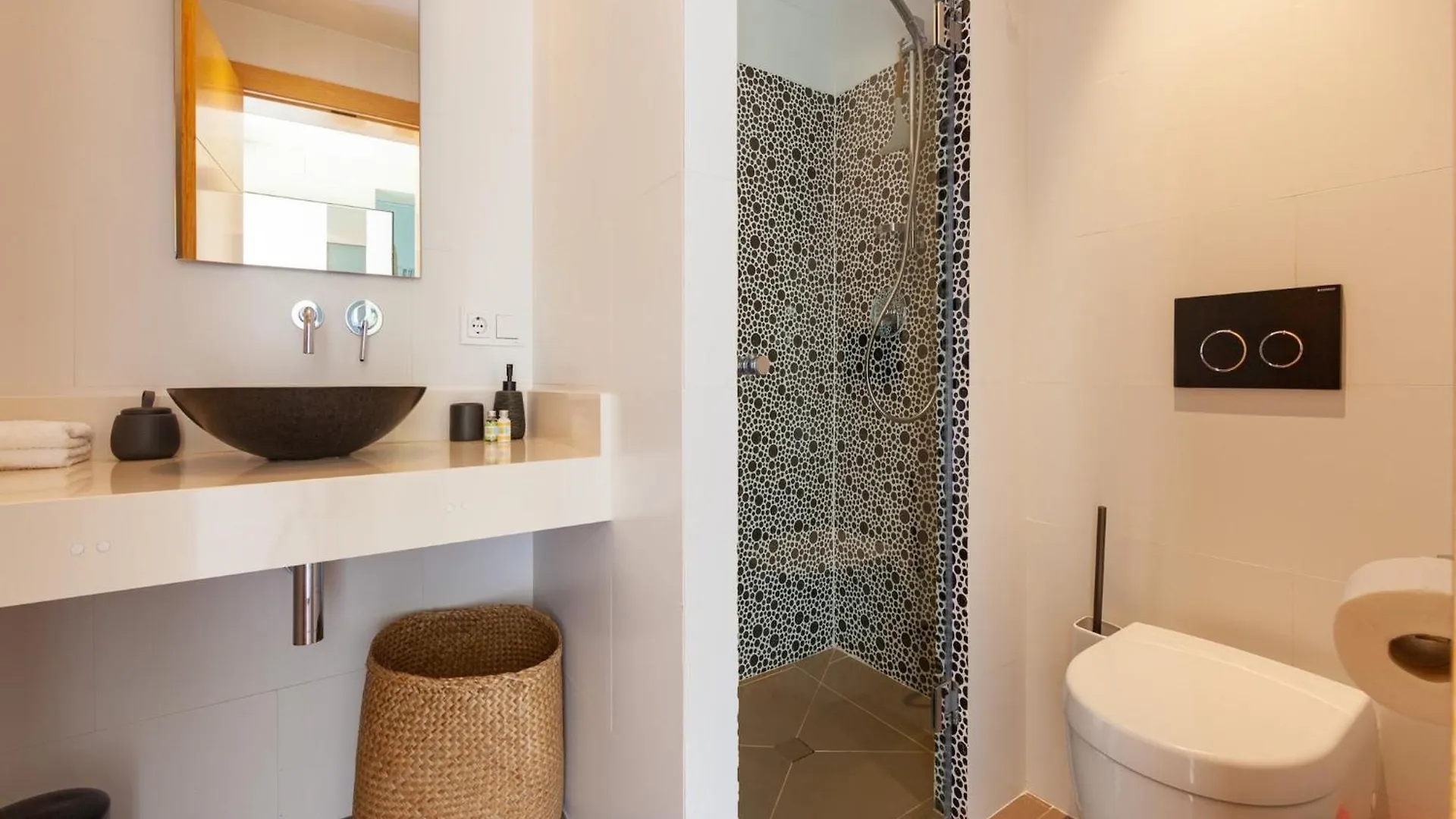 Villa Madrugada, Beachside Villa In Costabella Marbella