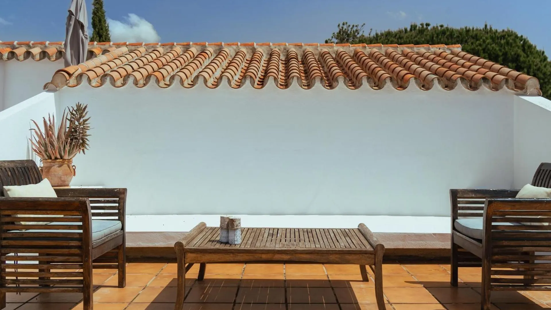 Villa Madrugada, Beachside Villa In Costabella Marbella